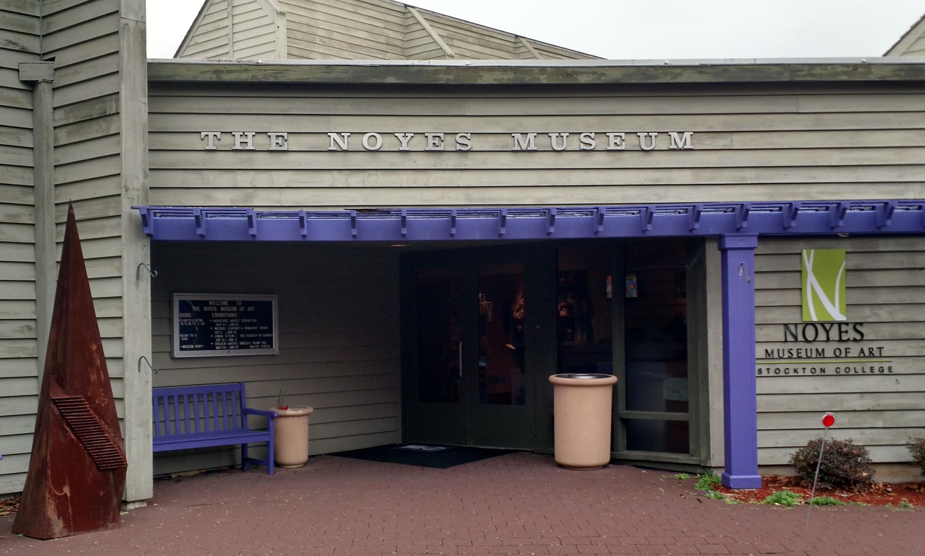 Noyes Art Museum